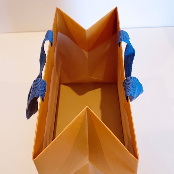 Louis Vuitton Small Paper Shopping Bag (EMPTY) - Picture 6 of 7
